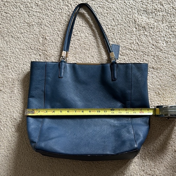 Coach Tote Bag - Picture 9 of 11